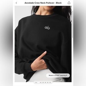 ALO Yoga Women's Accolade Crew Neck Pullover